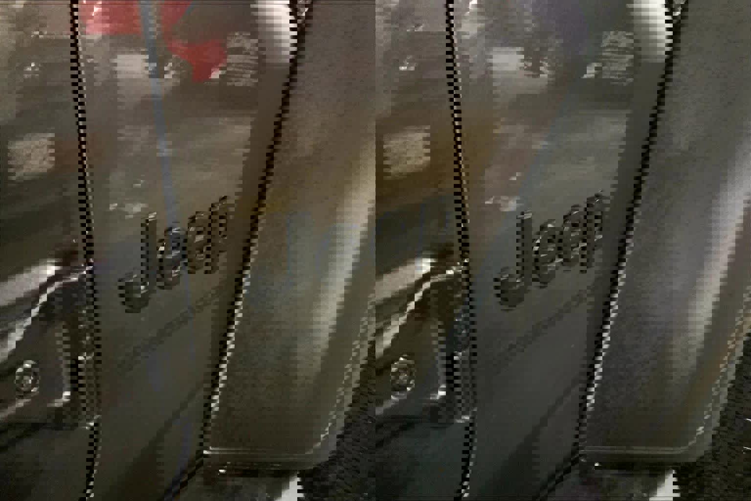 Used 2024 Jeep Wrangler Sport S image 31