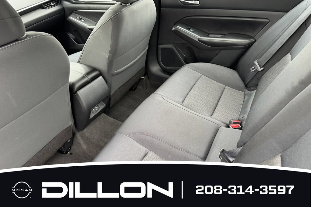 Used 2022 Nissan Altima 2.5 SV AWD/4WD image 12