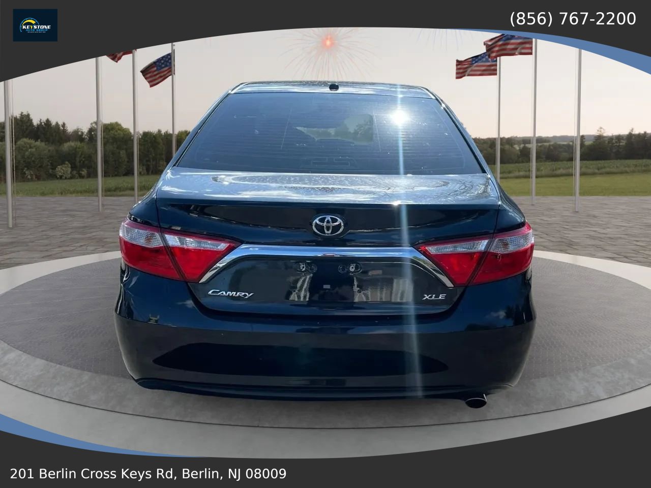 Used 2017 Toyota Camry XSE image 3