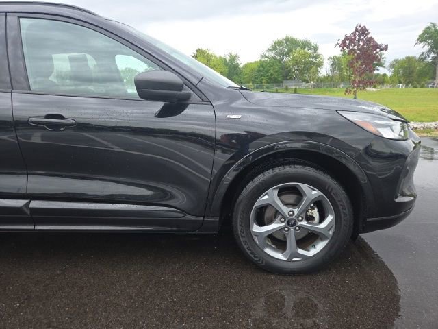 Used 2024 Ford Escape ST-Line AWD/4WD image 4