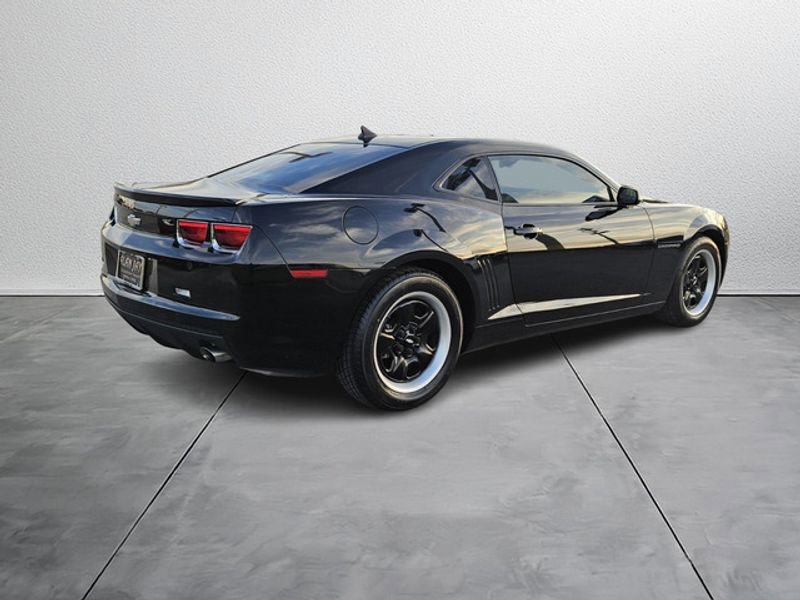Used 2012 Chevrolet Camaro LS image 5