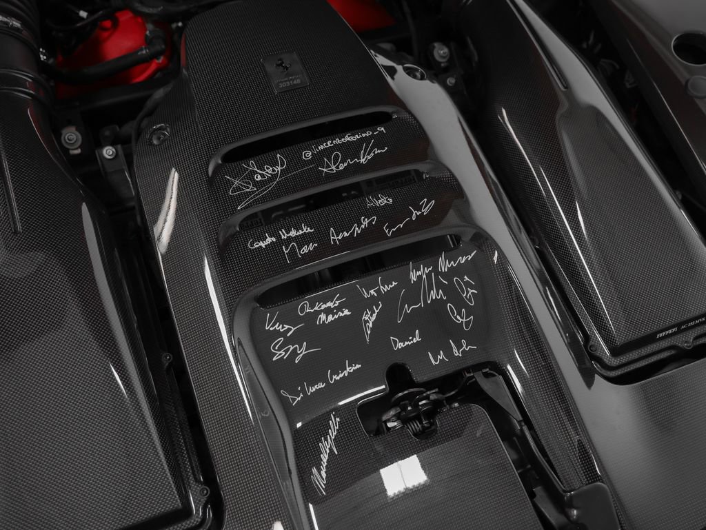 Used 2024 Ferrari 812 Competizione image 6