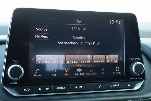 Used 2023 Nissan Rogue S image 31