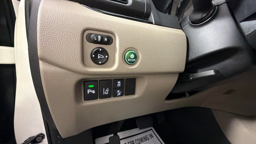 Used 2017 Honda Pilot Touring image 20