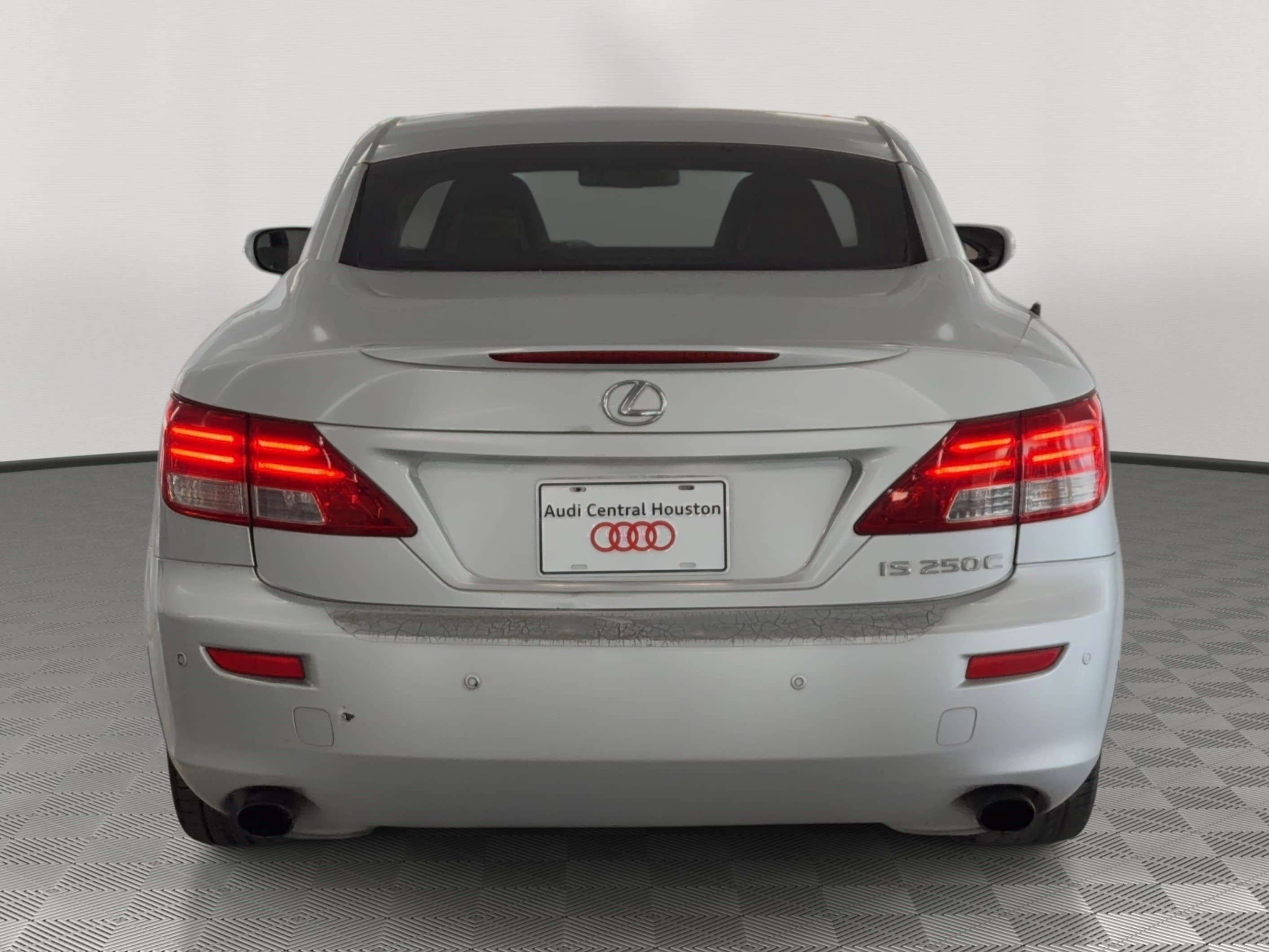 Used 2011 Lexus IS 250C w/ Luxury Pkg image 10