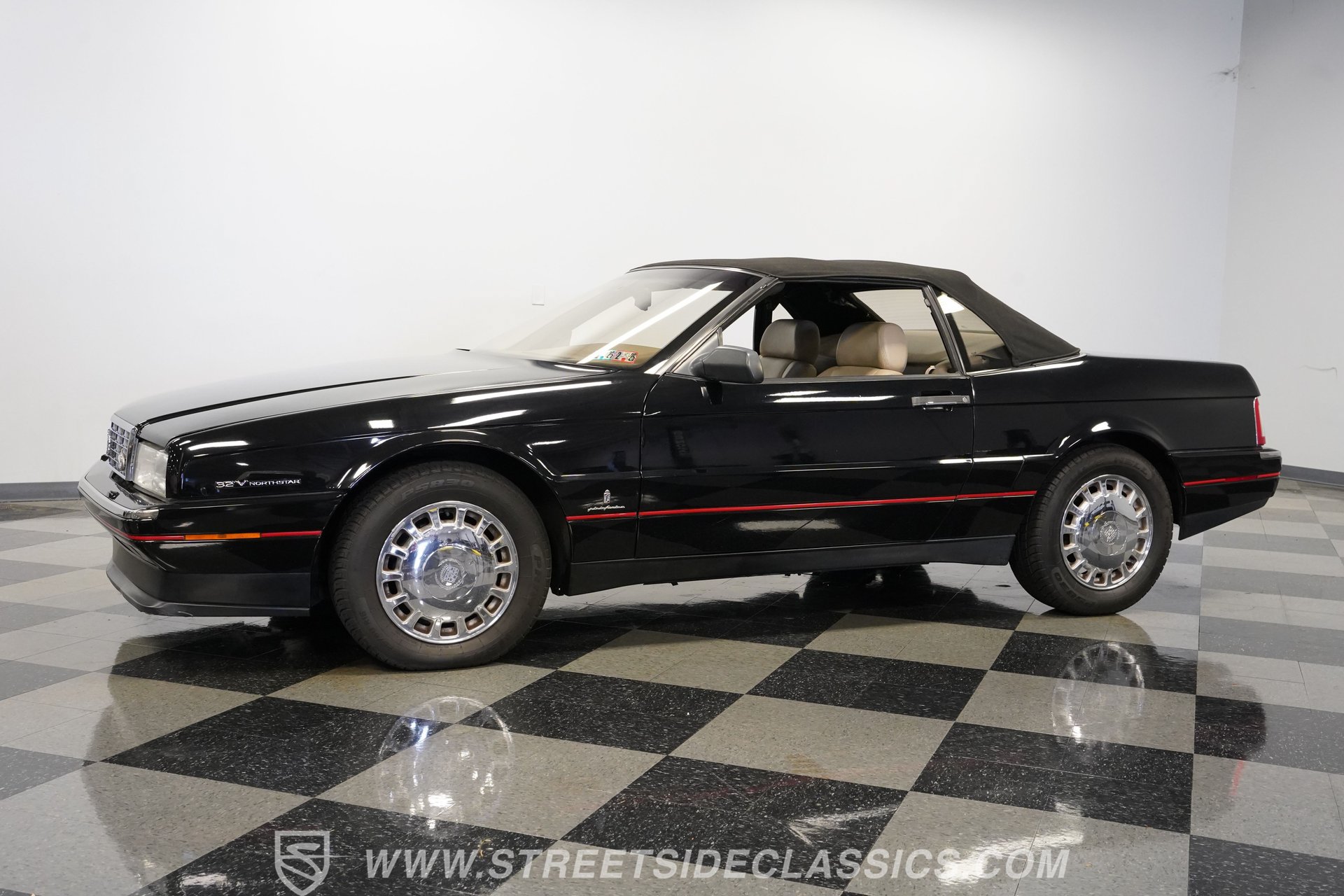Used 1993 Cadillac Allante FWD image 7