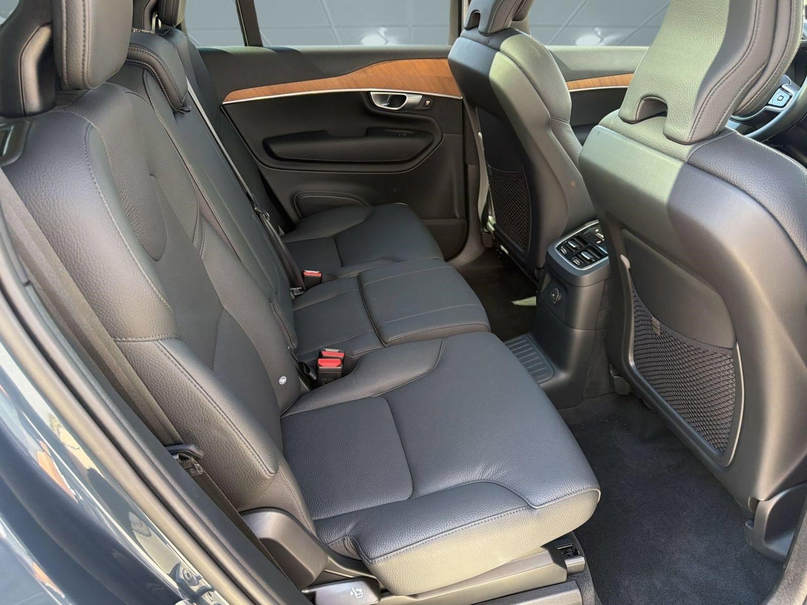Certified 2024 Volvo XC90 T8 Plus w/ Protection Package Premier AWD/4WD image 30