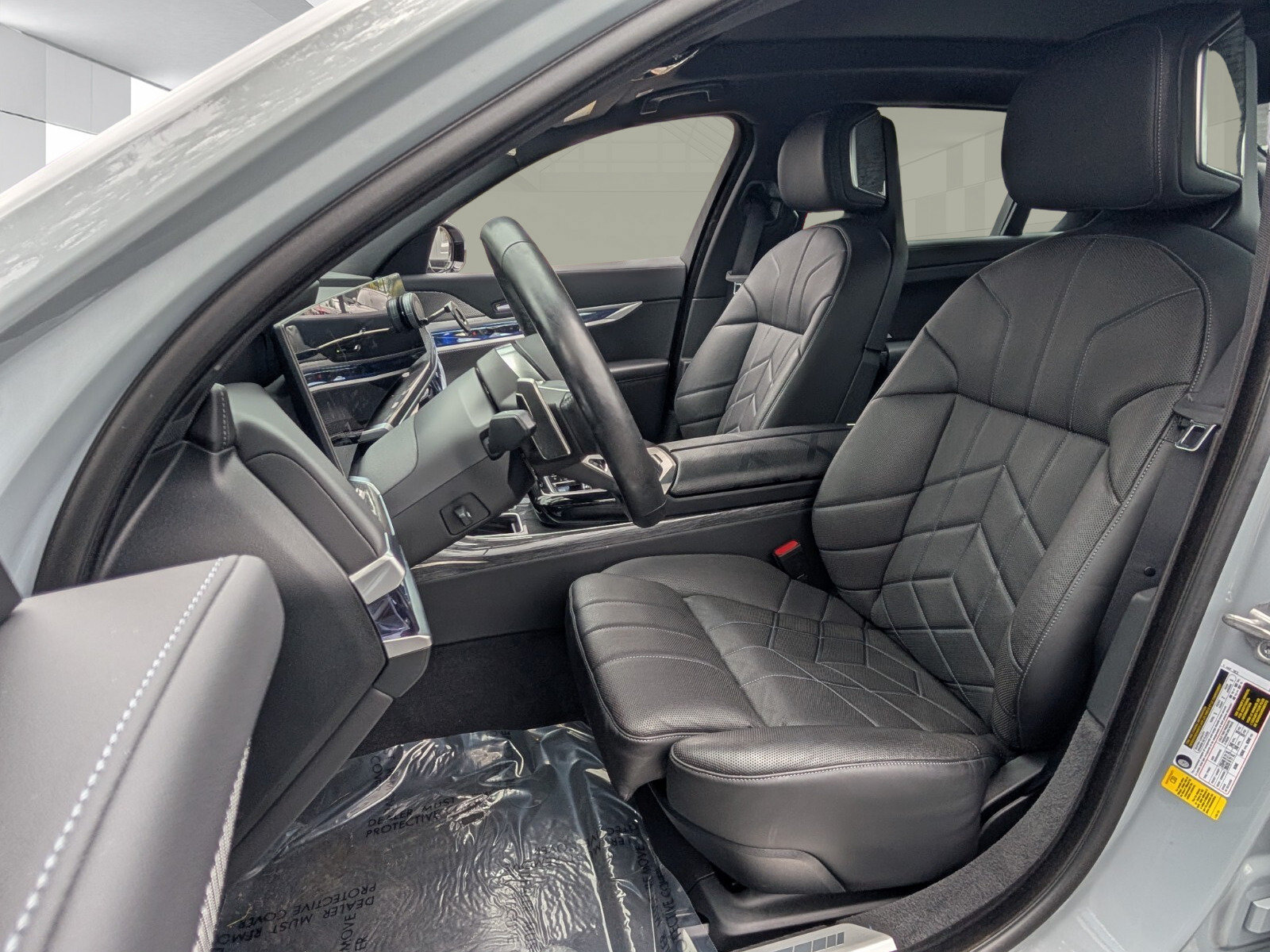 Used 2023 BMW 740i RWD image 8