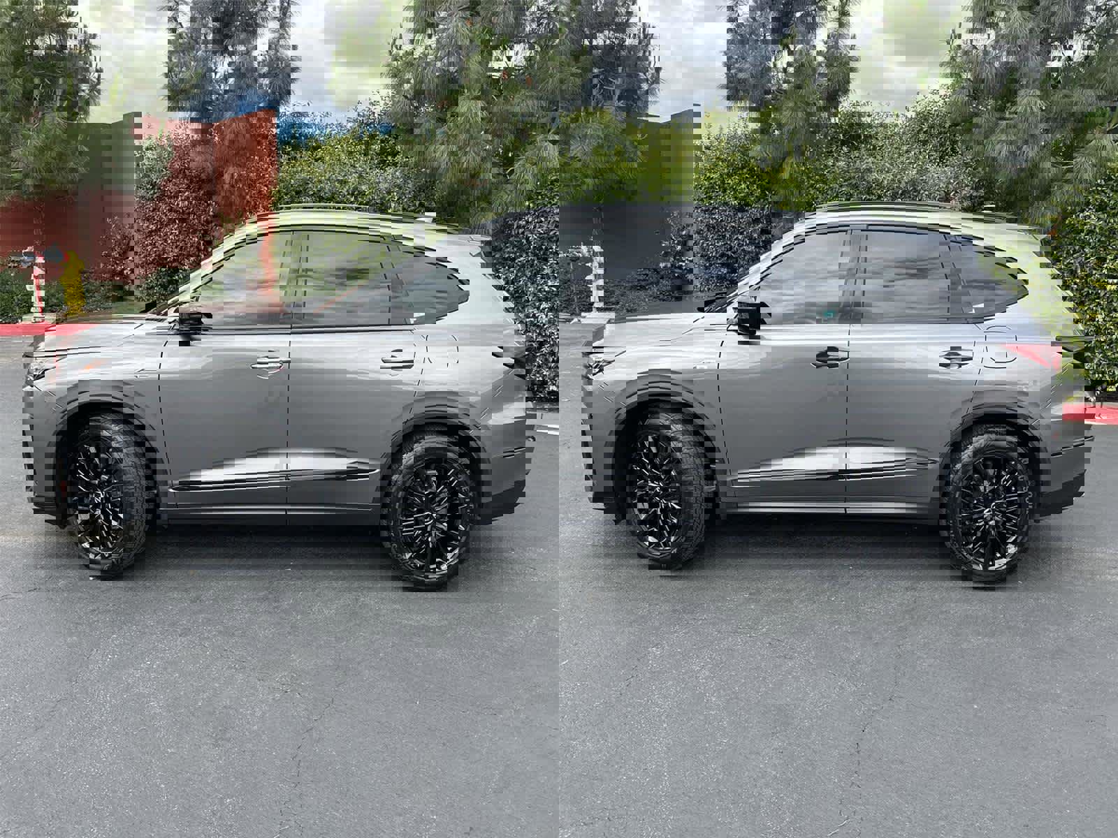 Certified 2025 Acura MDX A-Spec image 3