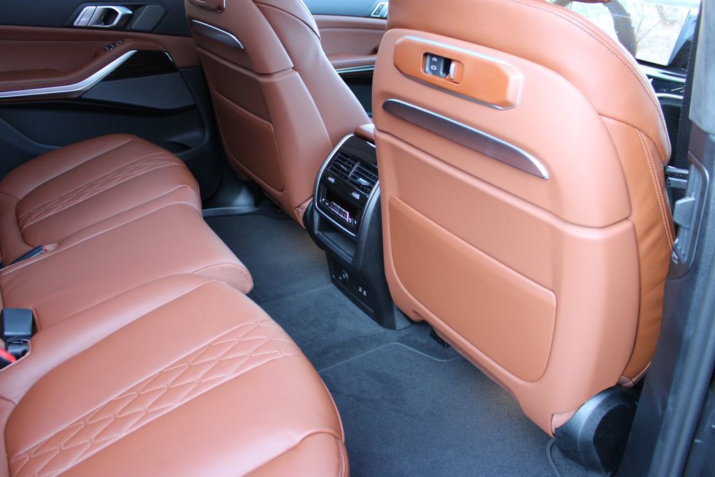 New 2026 BMW X7 M60i image 50