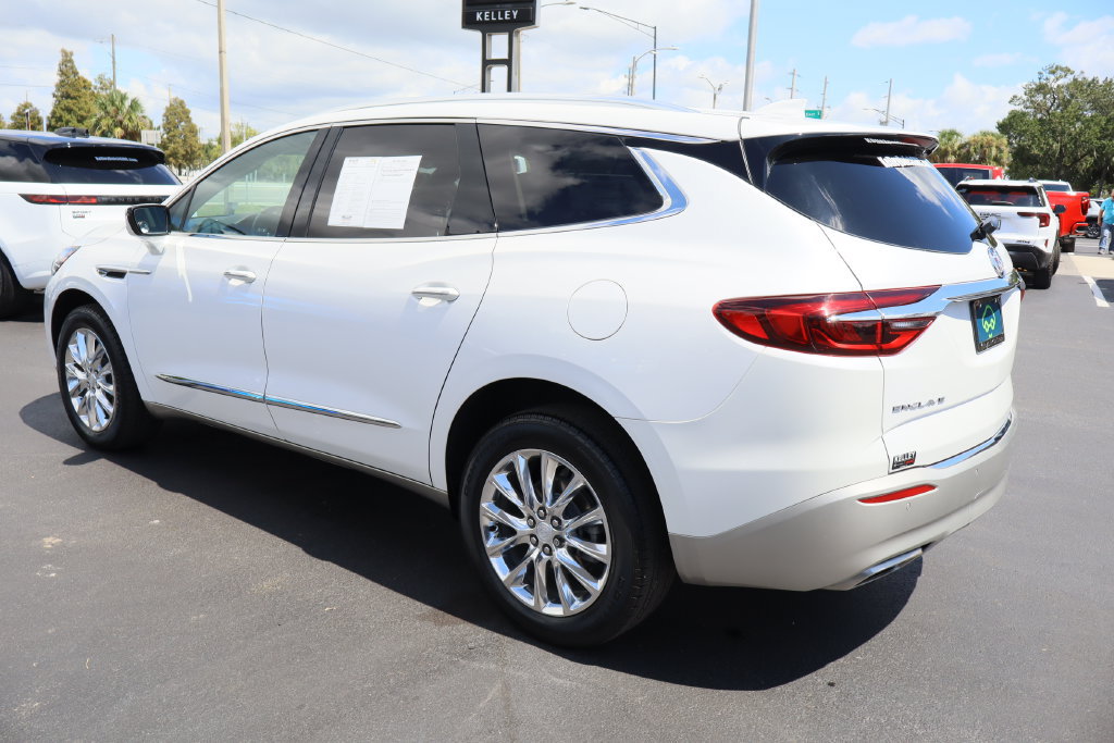 Certified 2021 Buick Enclave Premium w/ Sun and Sites Package FWD image 7