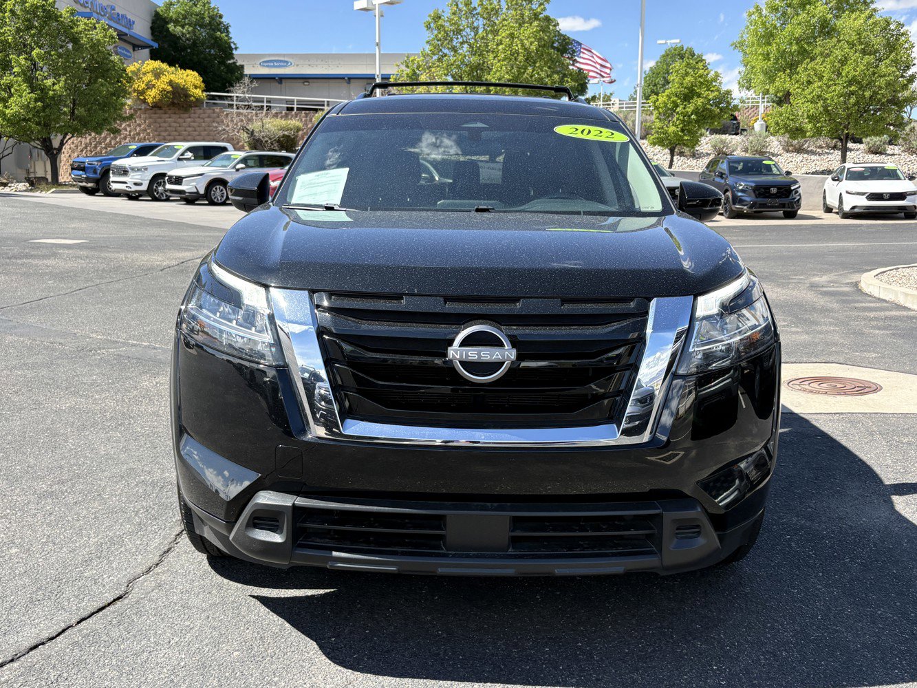 Used 2022 Nissan Pathfinder SV AWD/4WD image 3