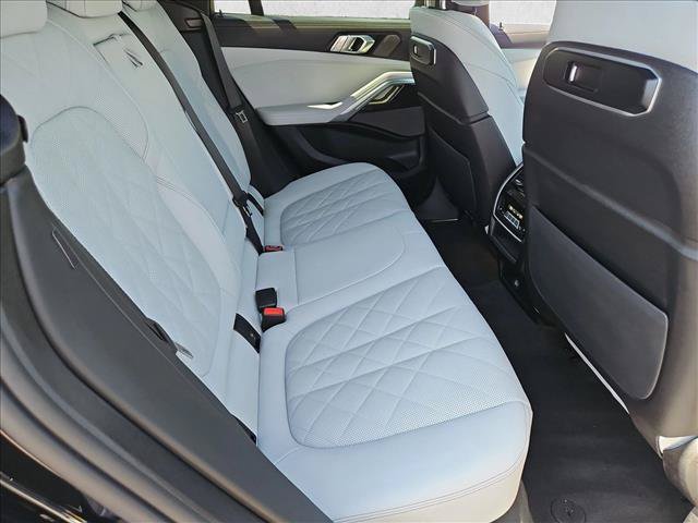 Used 2025 BMW X6 xDrive40i AWD/4WD image 21