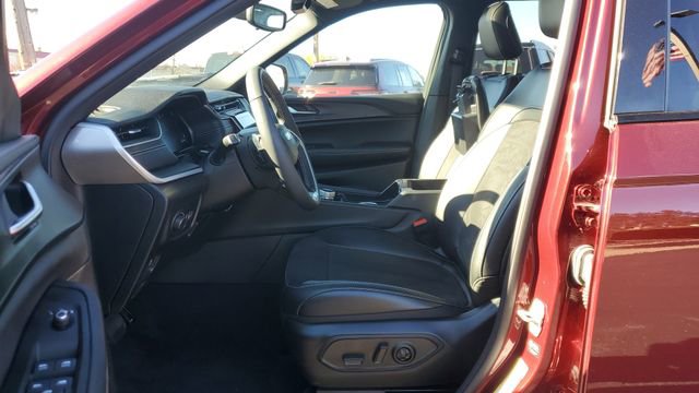 Certified 2024 Jeep Grand Cherokee L Altitude image 6