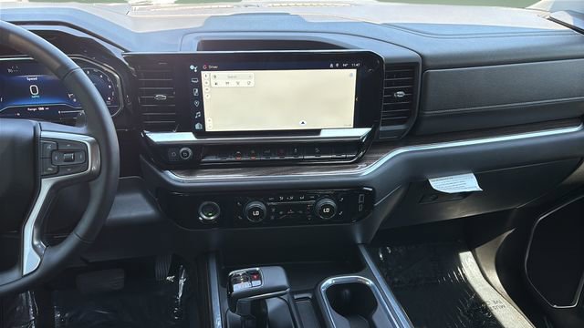 Used 2024 Chevrolet Silverado 1500 LT Trail Boss w/ Protection Package image 10