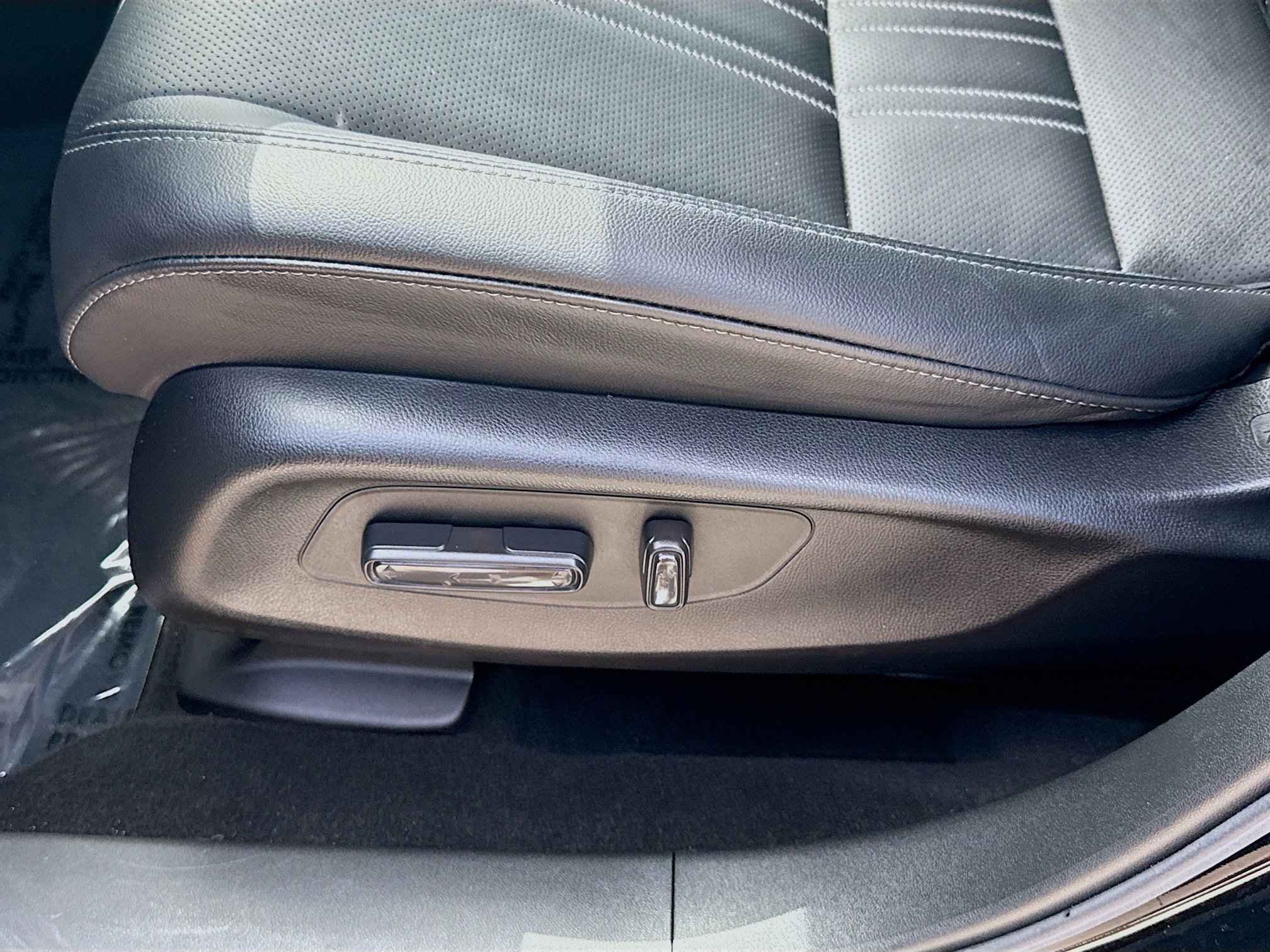 Certified 2024 Honda HR-V EX-L image 17