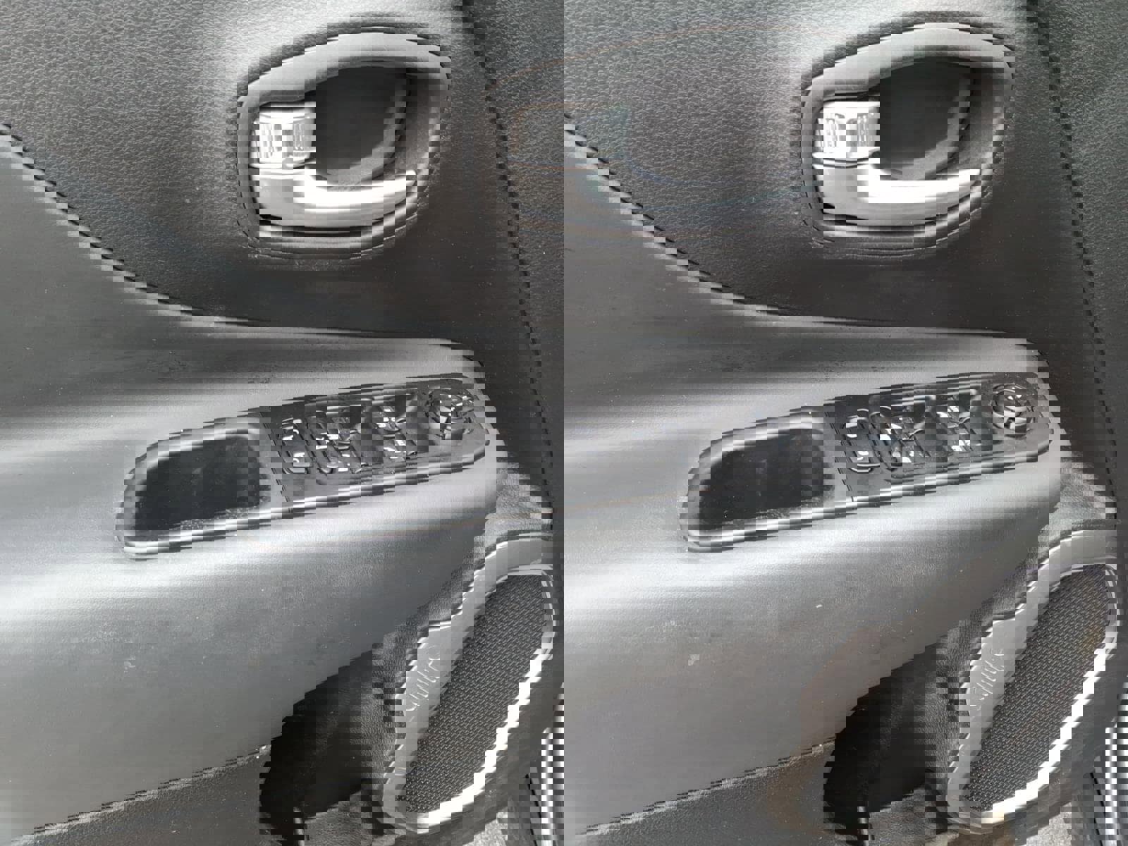 Used 2022 Jeep Renegade Latitude w/ Convenience Group image 12