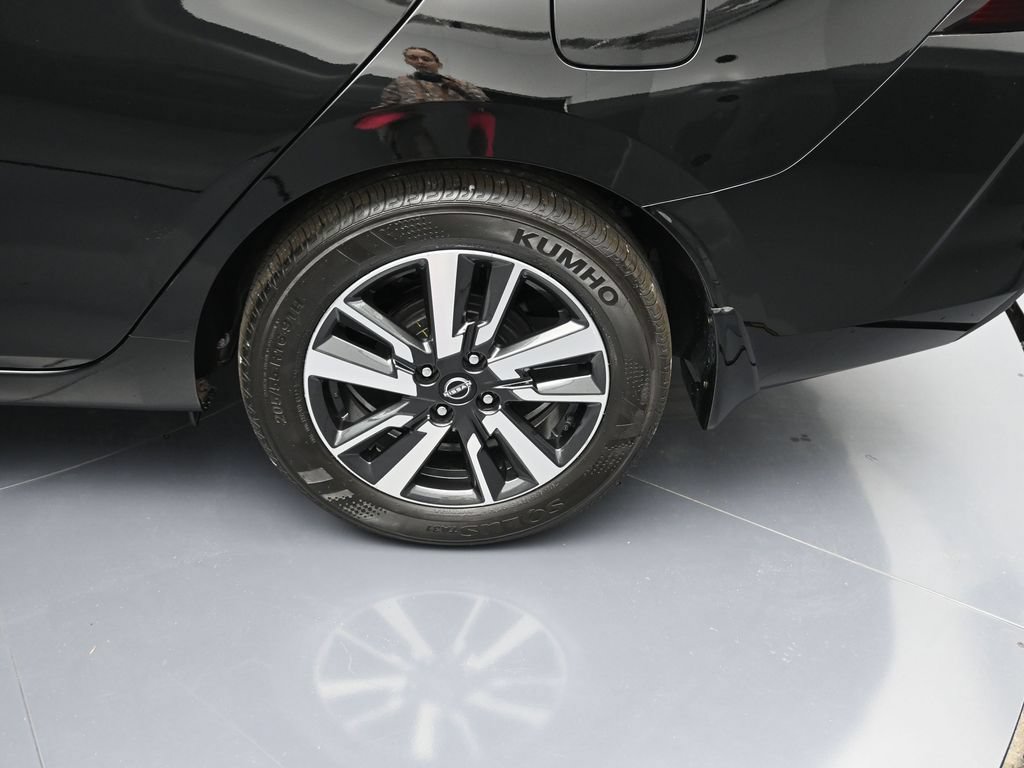 New 2025 Nissan Versa SV w/ Trunk Package FWD image 9