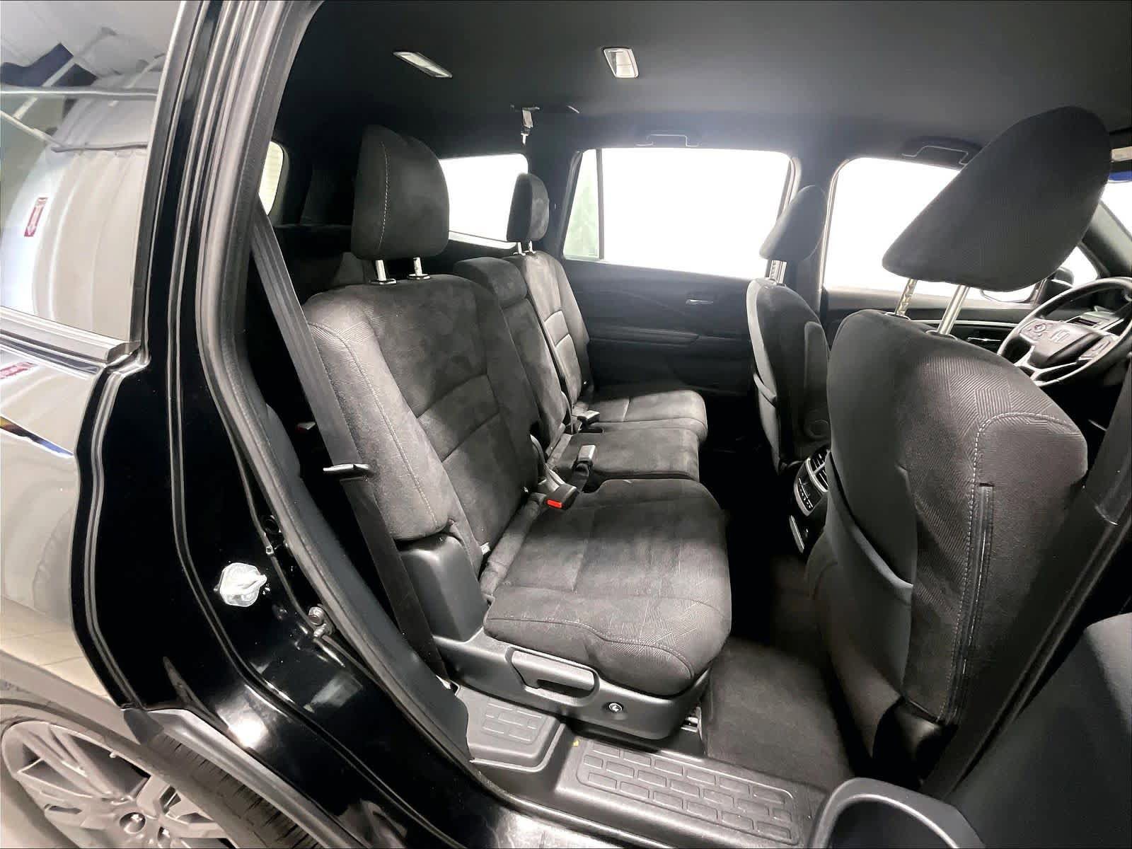 Used 2022 Honda Pilot Sport image 32
