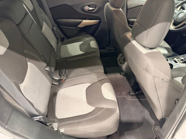 Used 2018 Jeep Cherokee Latitude image 36