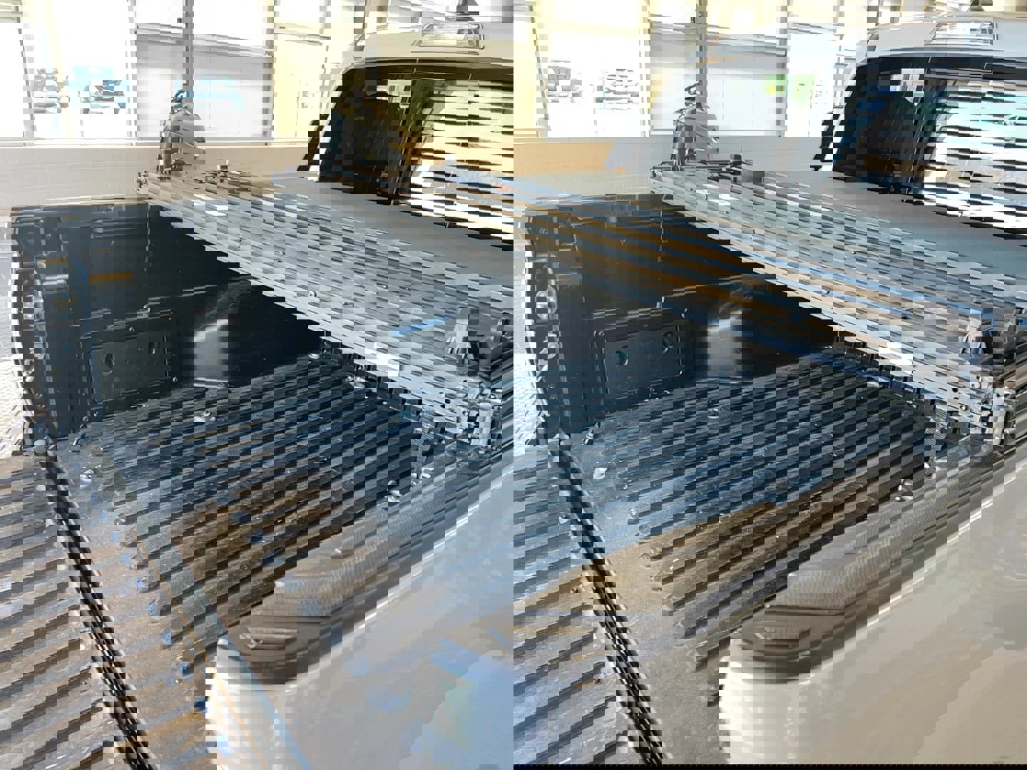 Used 2018 Toyota Tacoma Limited image 7