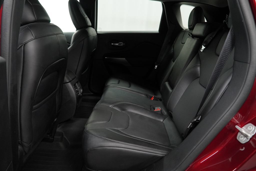 Certified 2021 Jeep Cherokee Latitude Lux AWD/4WD image 18