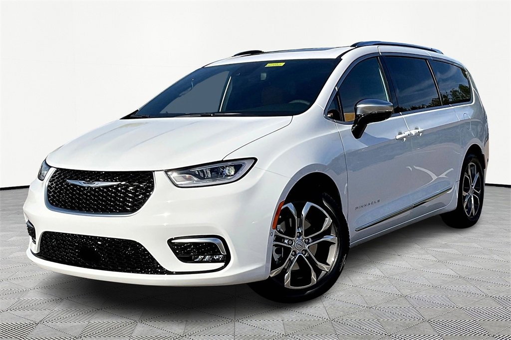 New 2026 Chrysler Pacifica Pinnacle image 2