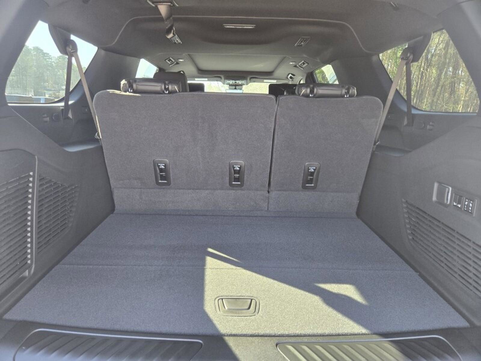 New 2026 GMC Yukon XL Elevation w/ Elevation Premium Package image 7