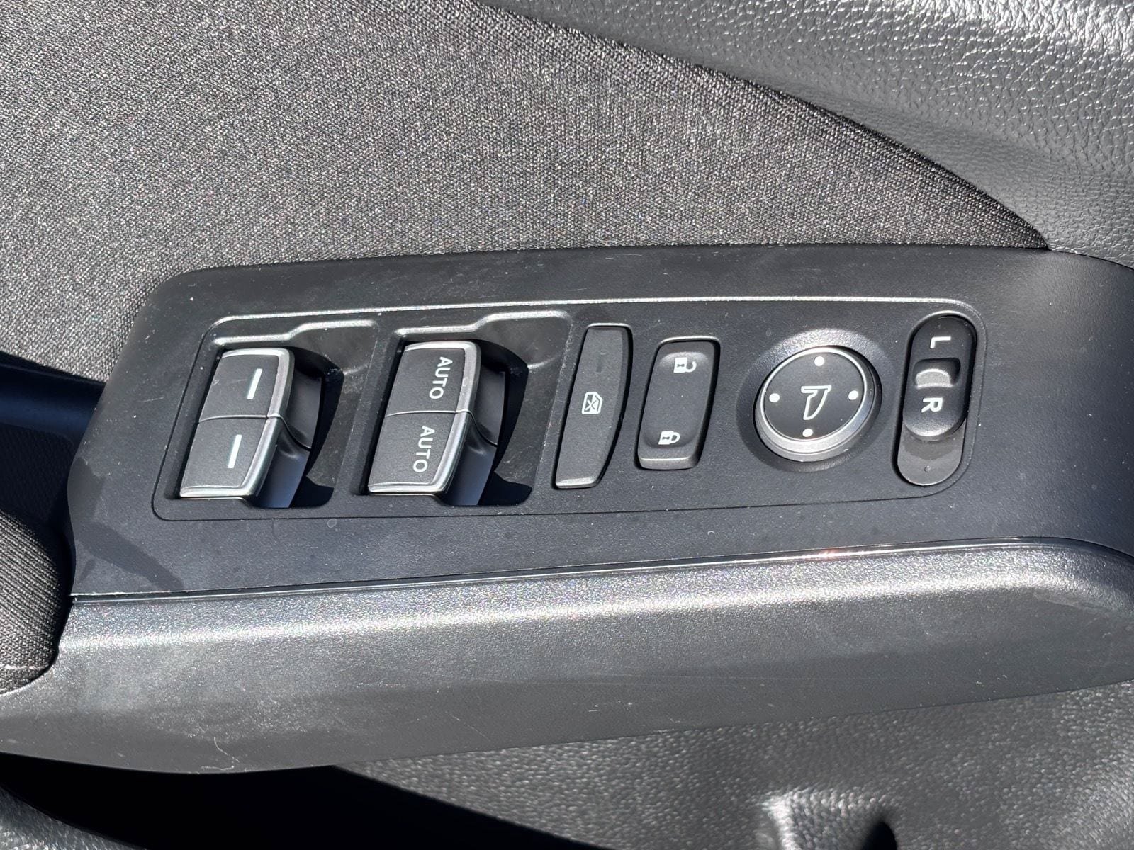 Certified 2025 Honda Civic LX image 21