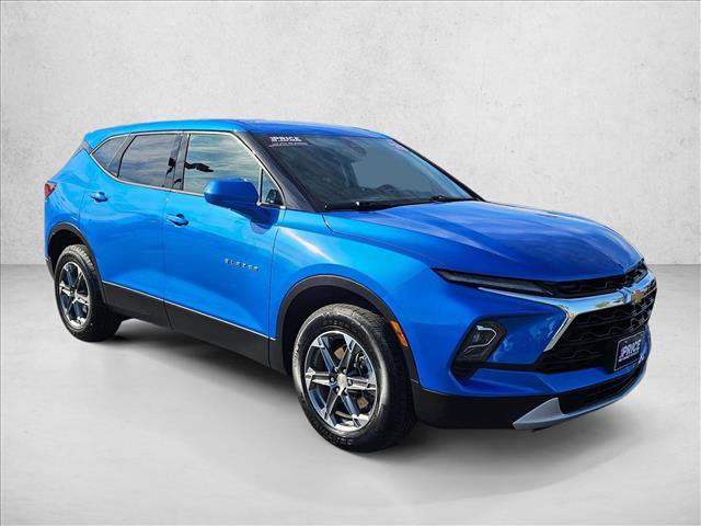 Used 2025 Chevrolet Blazer LT FWD video 3