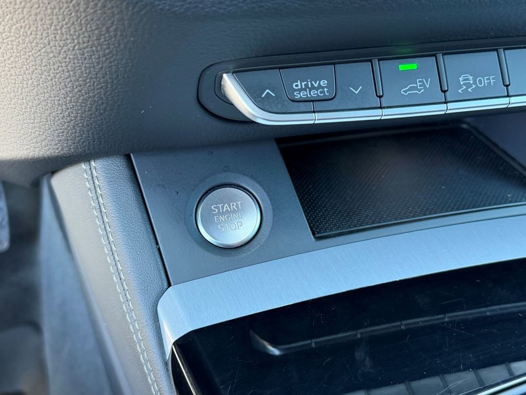 Used 2023 Audi Q5 e Premium Plus w/ Premium Plus Package image 28