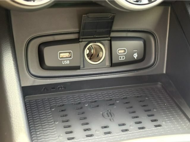 New 2026 Hyundai Venue SEL FWD image 9