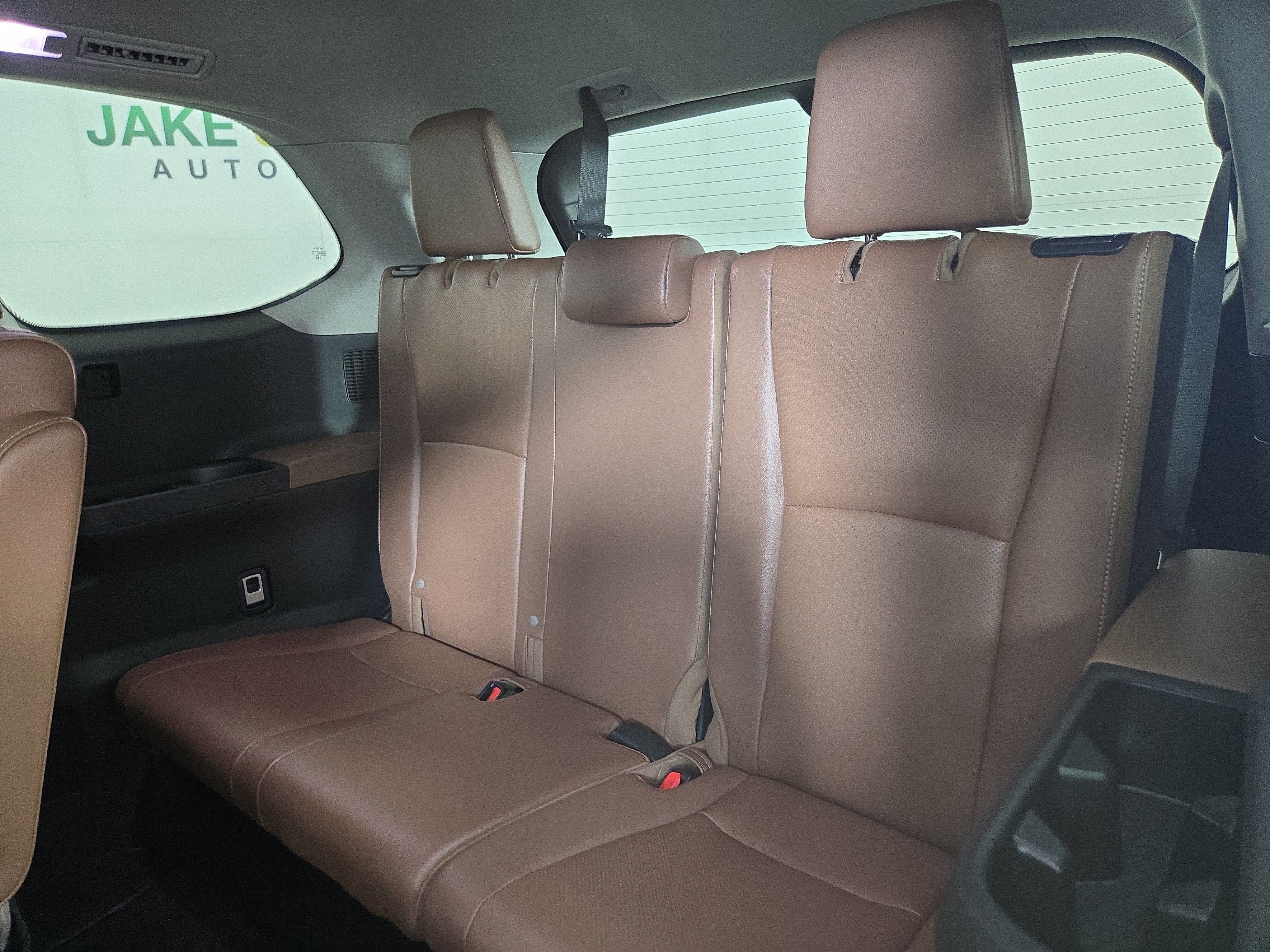 Used 2024 Toyota Grand Highlander AWD image 13