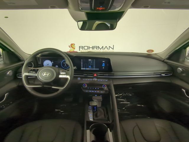 New 2026 Hyundai Elantra Limited FWD image 19