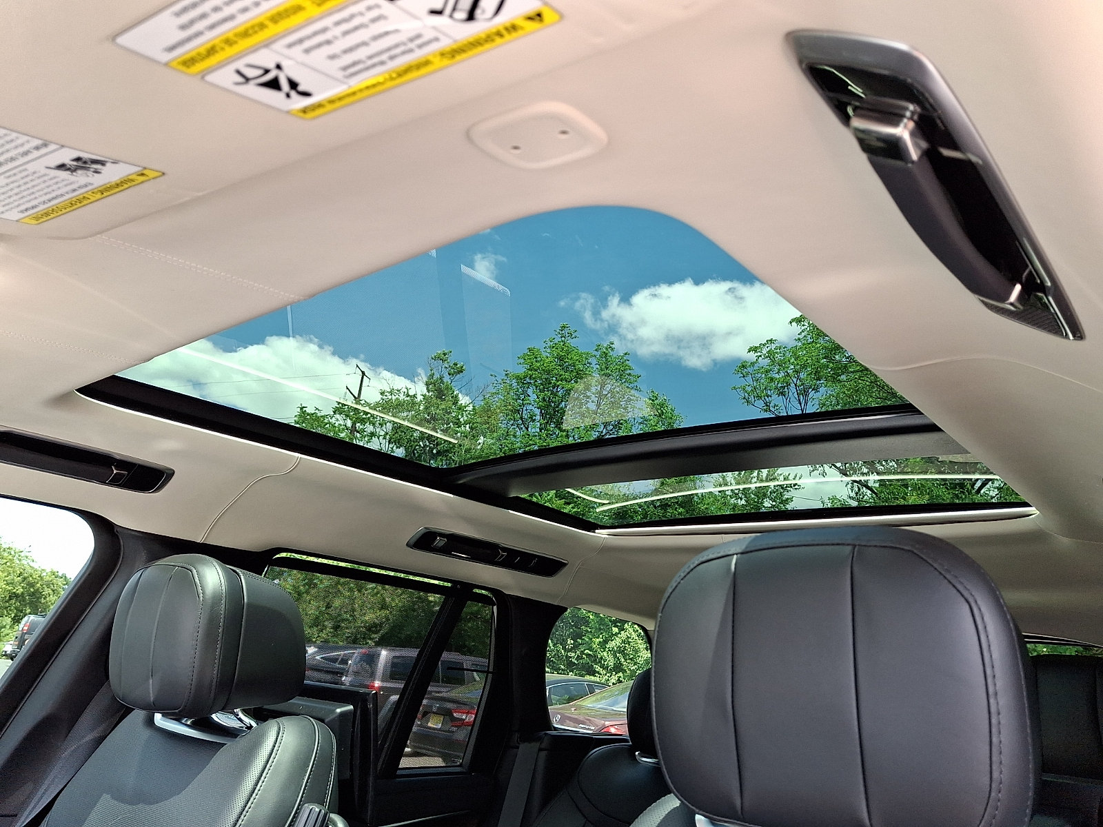 Certified 2023 Land Rover Range Rover Autobiography AWD/4WD image 14