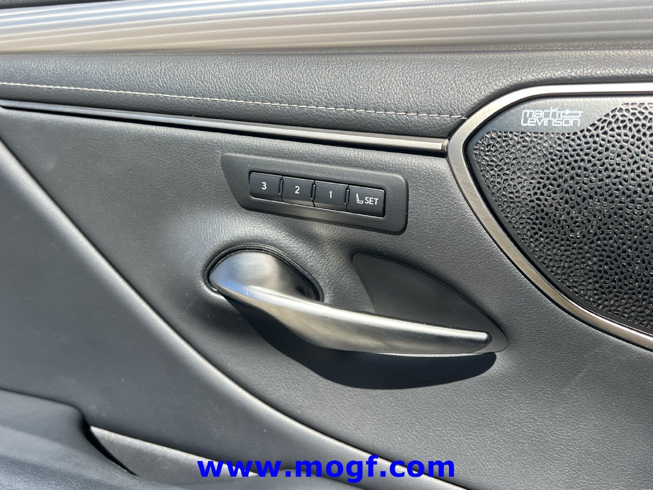 Used 2019 Lexus ES 350 F Sport w/ Accessory Package 2 FWD image 19