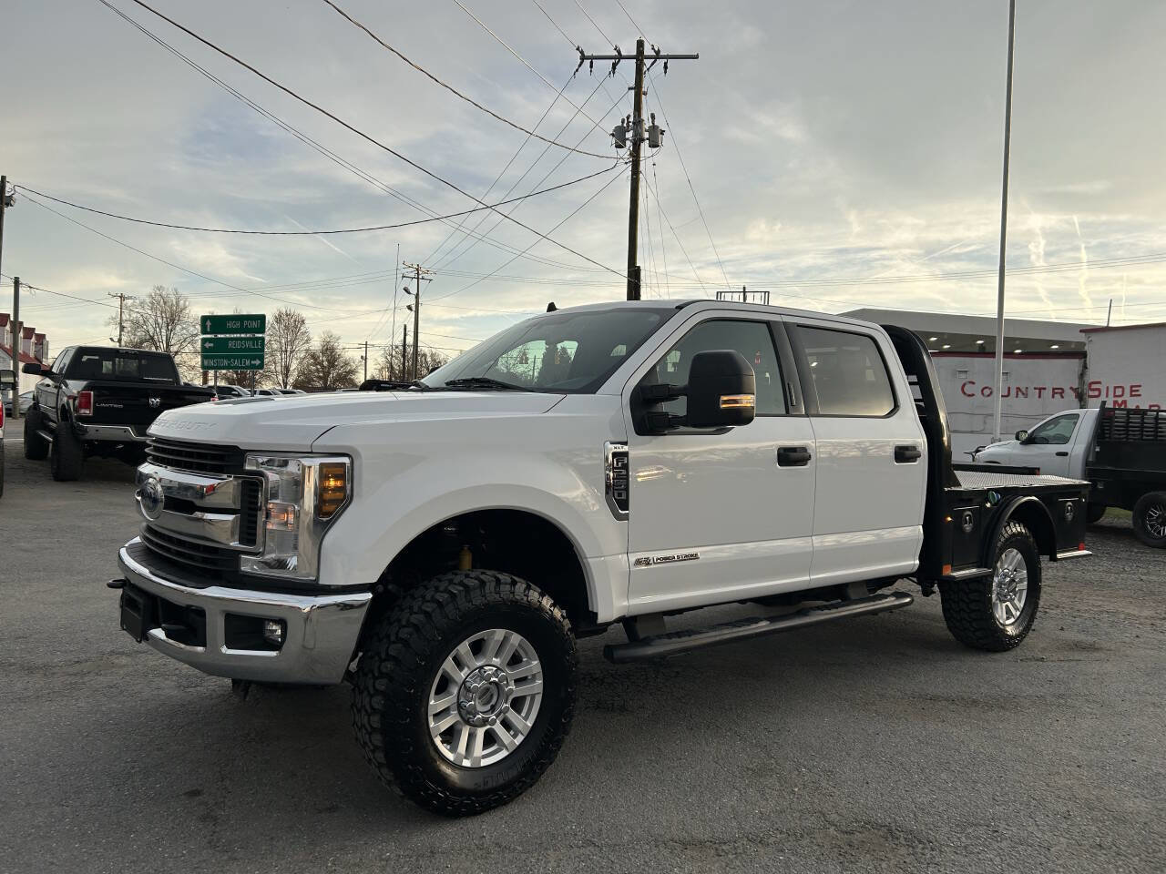 Used 2019 Ford F250 XLT w/ XLT Value Package image 2