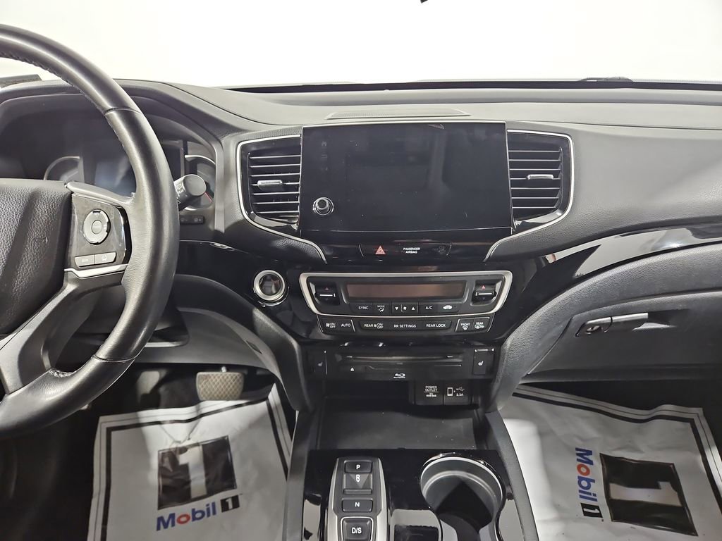 Used 2021 Honda Pilot Touring image 17