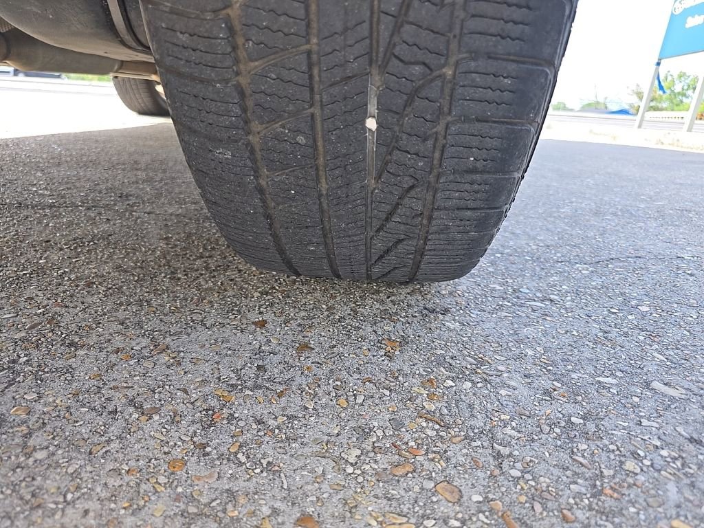 Used 2015 Toyota Venza LE FWD image 36