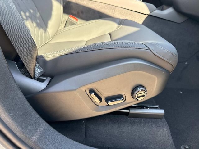 New 2026 Volvo XC90 B5 Plus w/ Protection Package Premier image 15