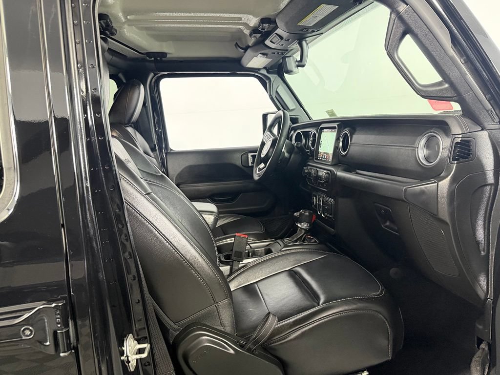 Used 2023 Jeep Wrangler Unlimited Sahara w/ Cold Weather Group AWD/4WD image 31
