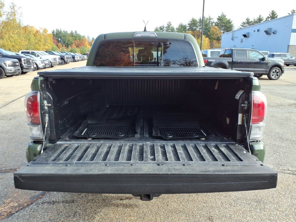 Used 2021 Toyota Tacoma TRD Off-Road w/ TRD Premium Off Road Package AWD/4WD image 12