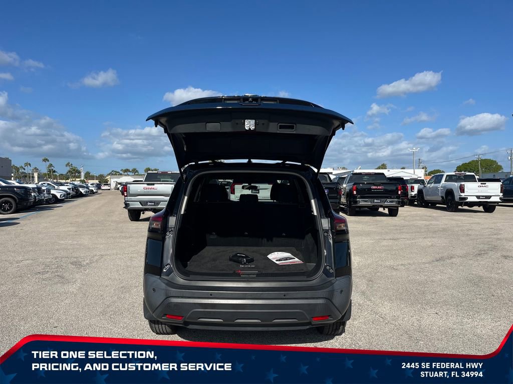 Used 2021 Nissan Rogue S FWD image 16