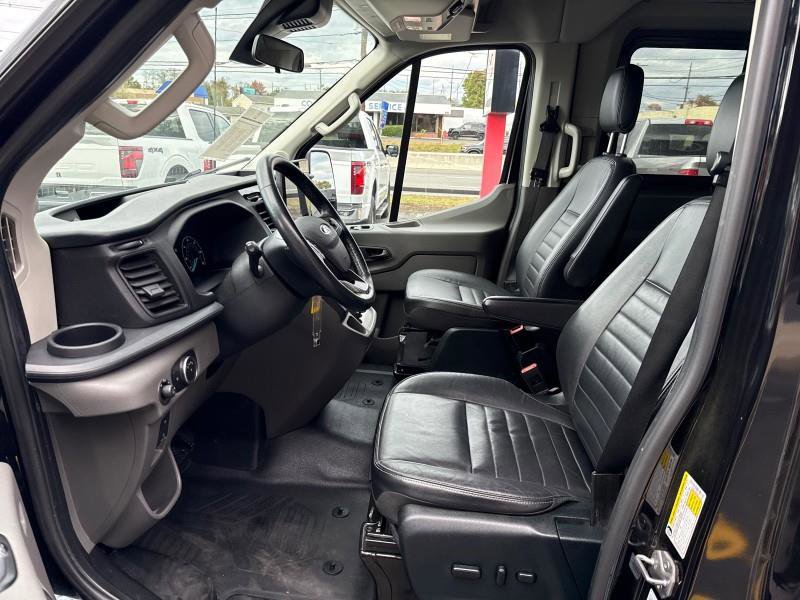 Used 2023 Ford Transit 350 XLT image 31