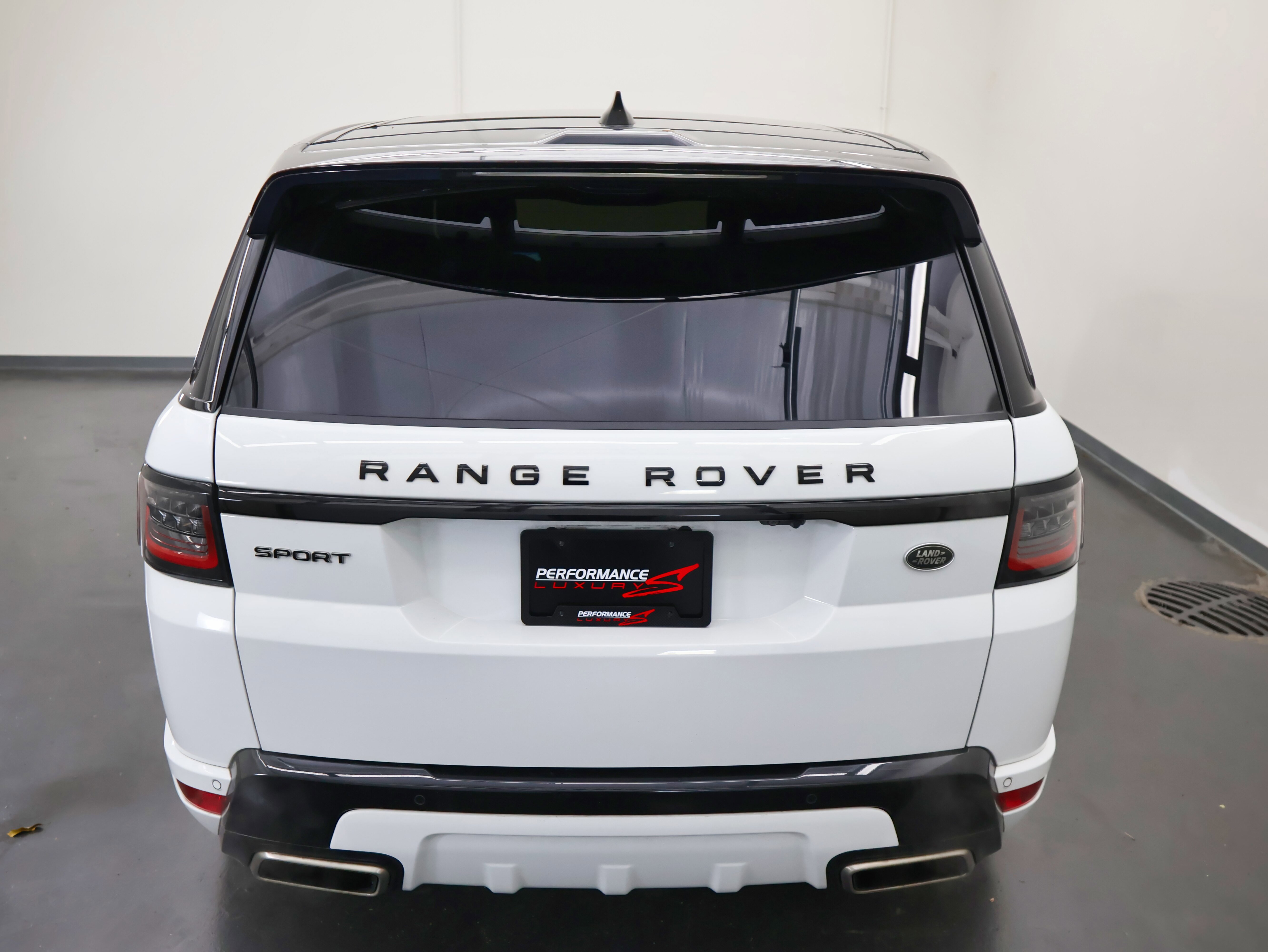 Used 2018 Land Rover Range Rover Sport HSE Dynamic image 10