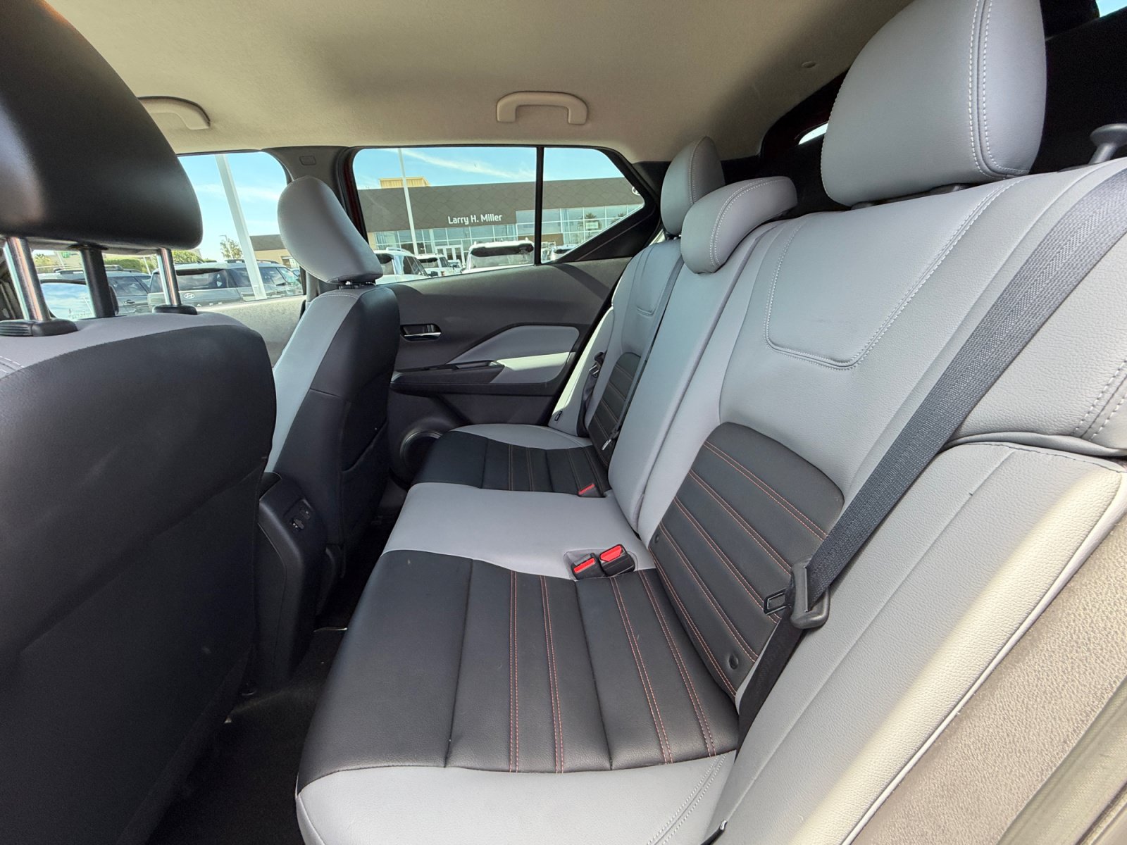 Used 2023 Nissan Kicks SR w/ SR Premium Package FWD image 17