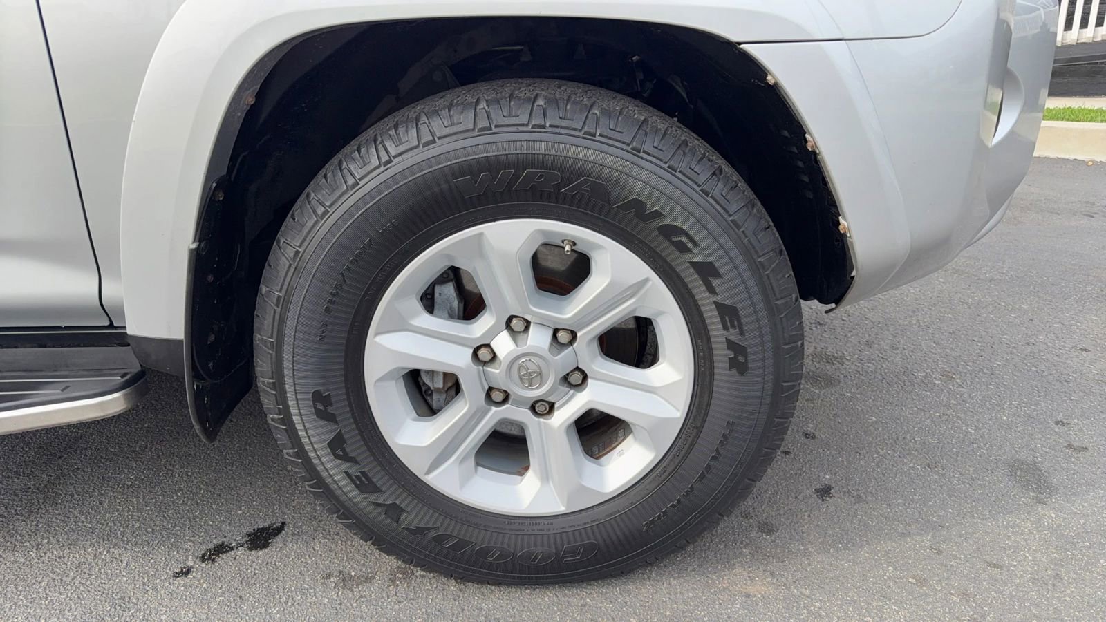 Used 2016 Toyota 4Runner SR5 image 13