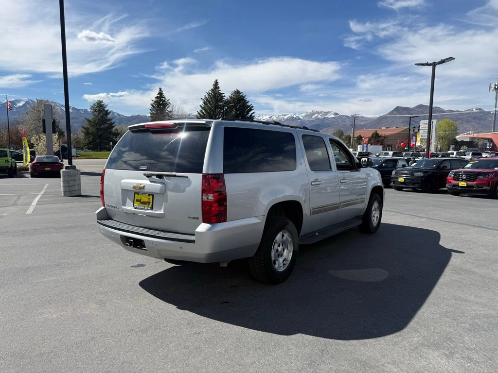 Used 2010 Chevrolet Suburban LT image 6