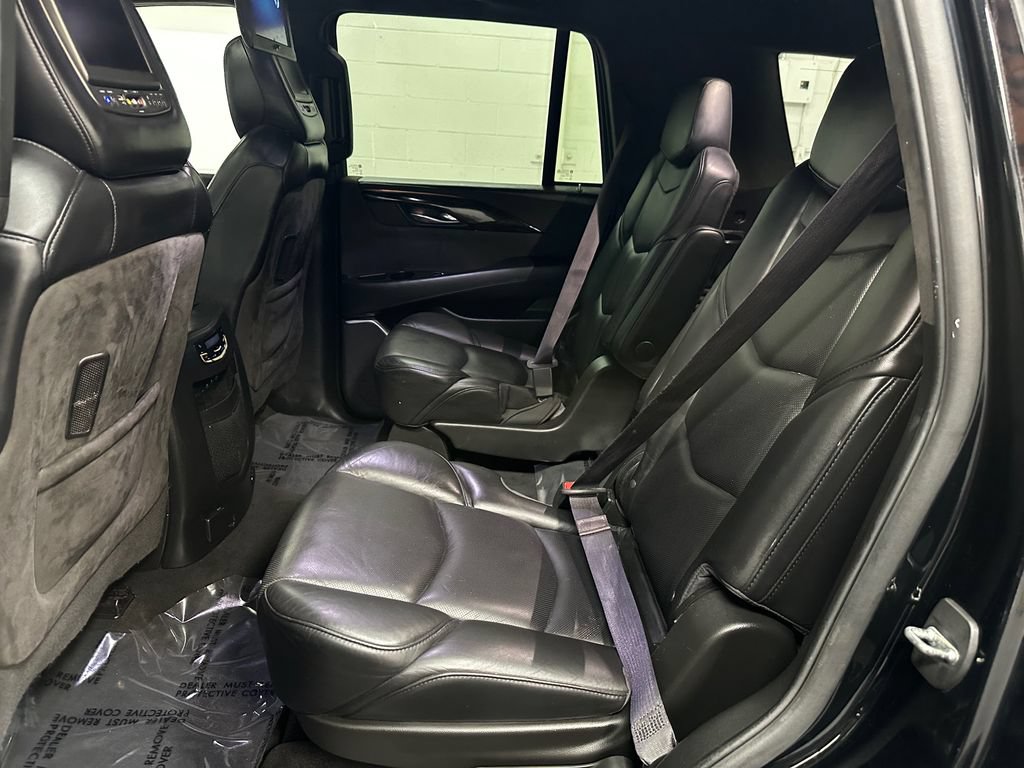 Used 2017 Cadillac Escalade Platinum AWD/4WD image 22