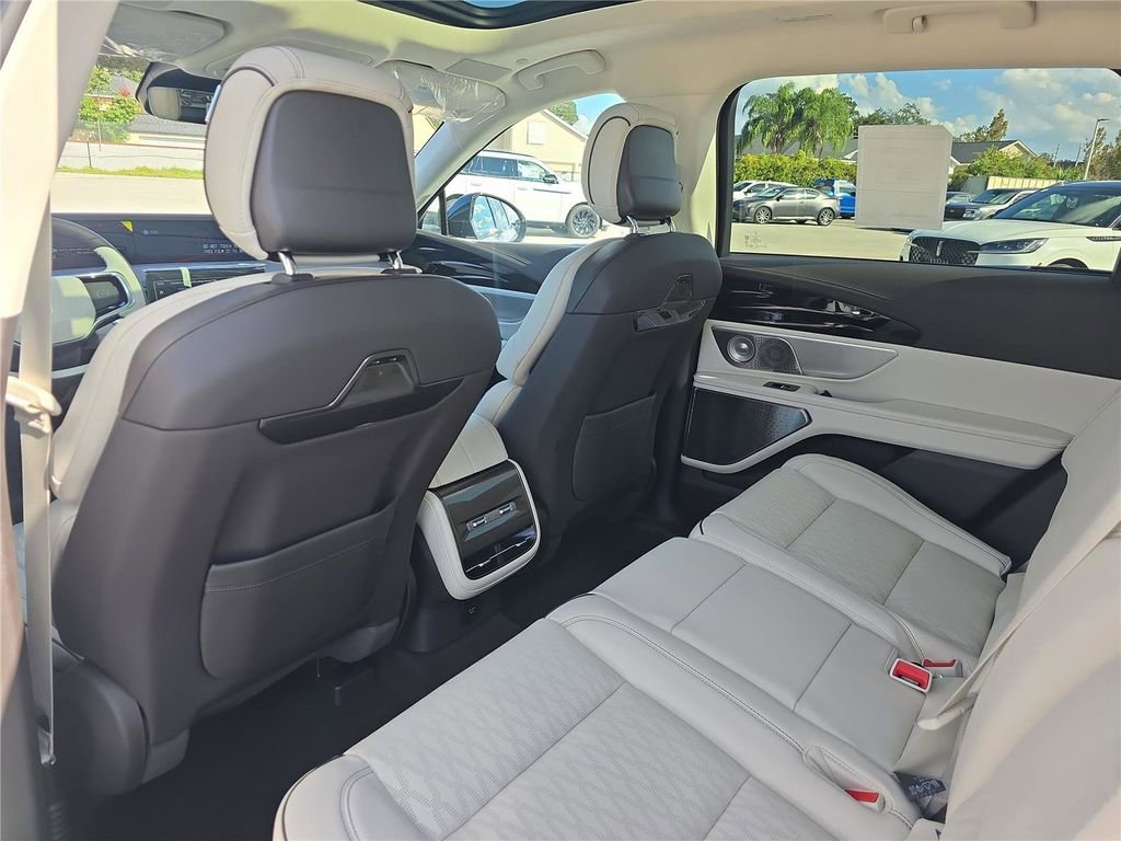 New 2026 Lincoln Nautilus Black Label image 11